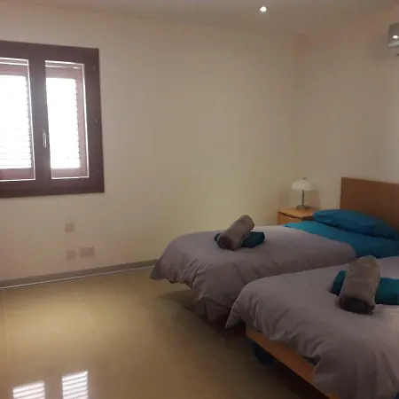 Apartment Poolside Luxury With Patio 11a4s *