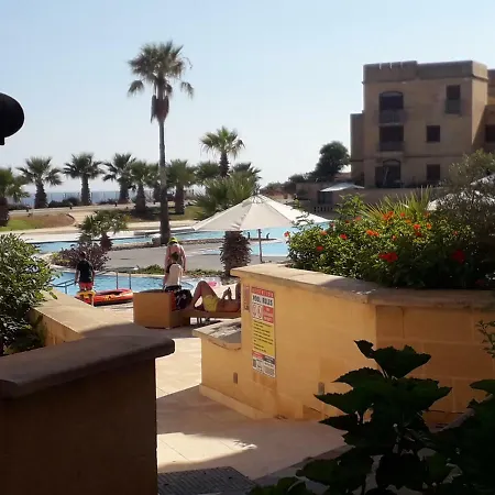 Poolside Luxury With Patio 11a4s