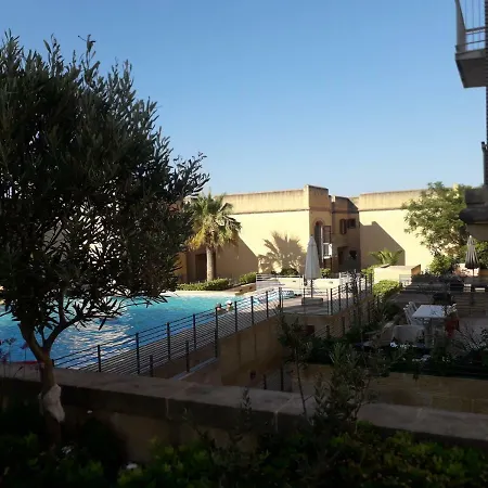 Poolside Luxury With Patio 11a4s Mgarr