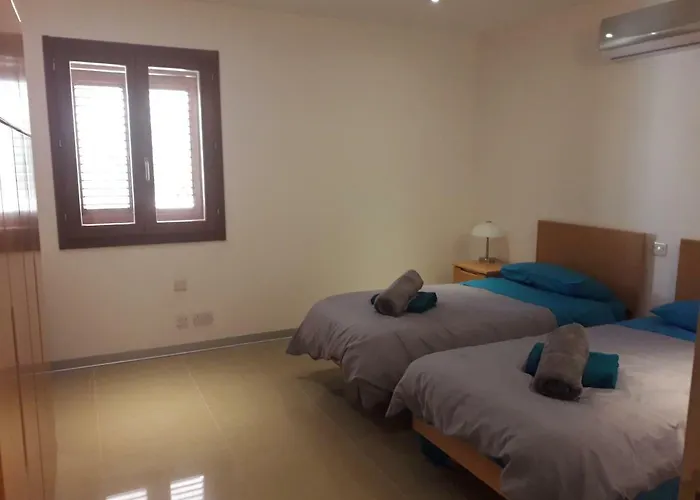 Апартаменты Poolside Luxury With Patio 11a4s *