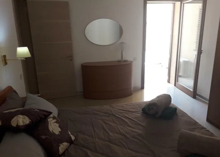 Апартаменты Poolside Luxury With Patio 11a4s Mgarr