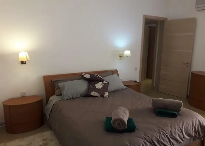 Poolside Luxury With Patio 11a4s * Mgarr