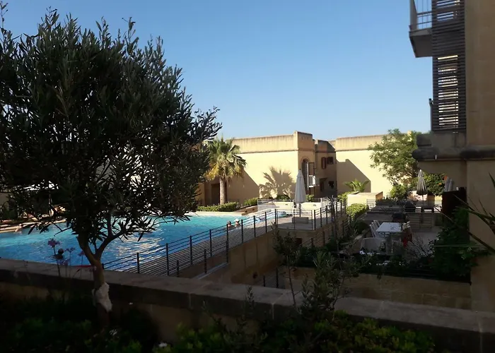 Poolside Luxury With Patio 11a4s Mgarr