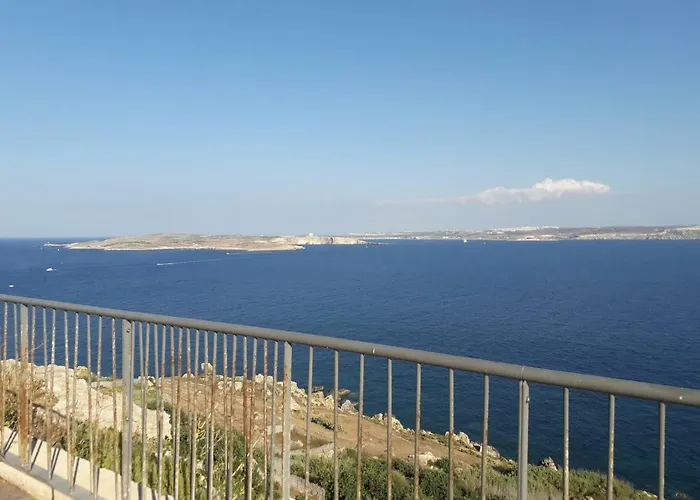 Poolside Luxury With Patio 11a4s *