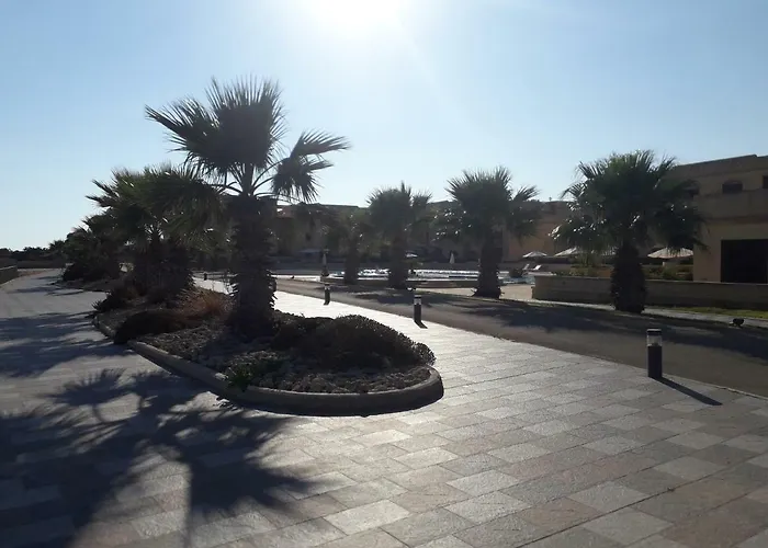 Apartment Poolside Luxury With Patio 11a4s *