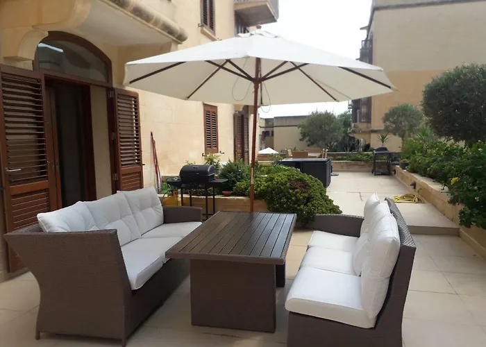 Poolside Luxury With Patio 11a4s Appartement